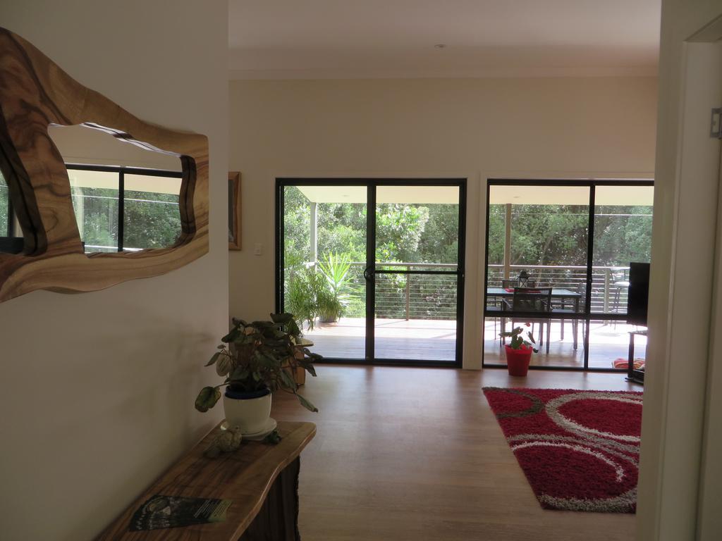 Babbling Brook Retreat Villa Limpinwood Ngoại thất bức ảnh